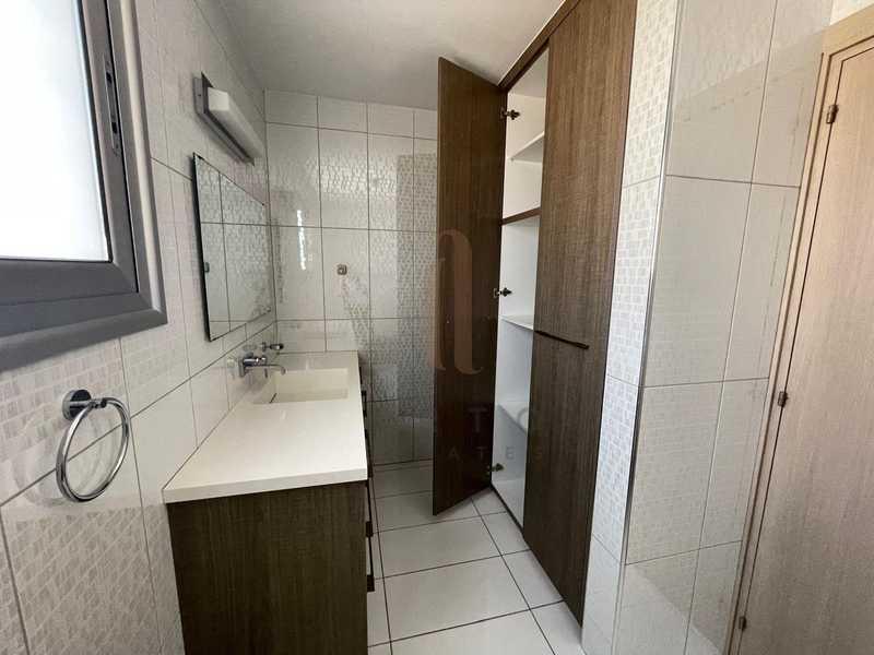 5-bedroom villa to rent: https://www.bazaraki.com/adv/5797382_5-bedroom-villa-to-rent (www.bazaraki.com)