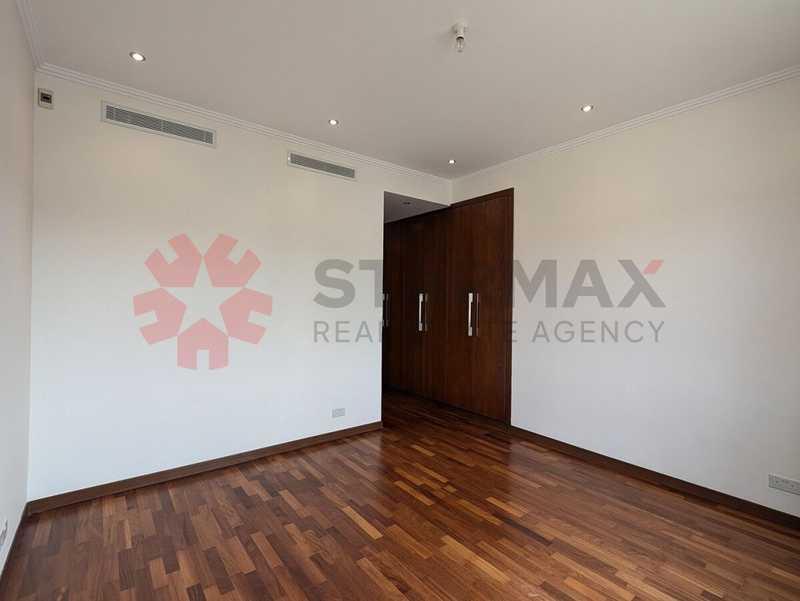 5-bedroom villa for sale: https://www.bazaraki.com/adv/5799652_5-bedroom-villa-for-sale (www.bazaraki.com)