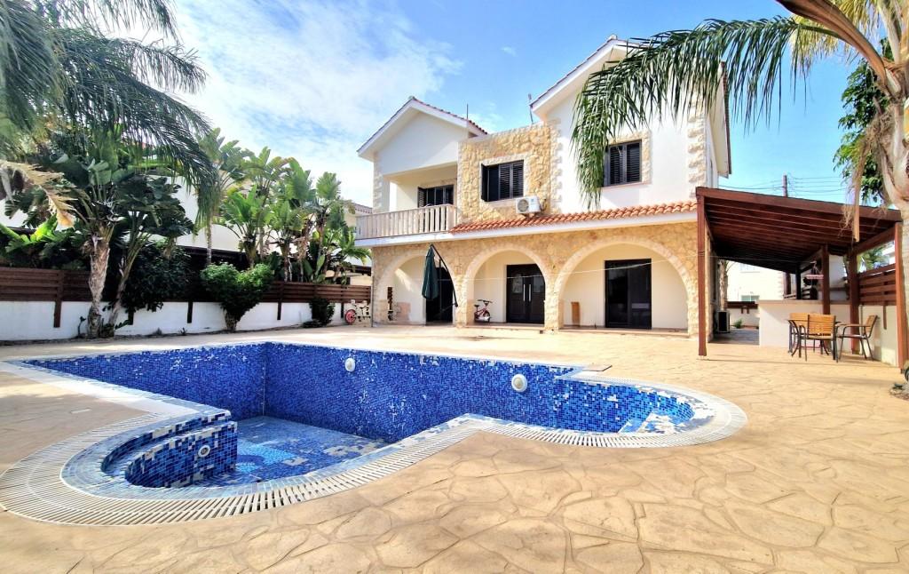 3 Bedroom Detached House For Sale: https://www.zyprus.com/property/39366/3-bedrooms-house-detached-house-in-frenaros-famagusta (www.zyprus.com)