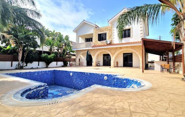 3 Bedroom Detached House For Sale: https://www.zyprus.com/property/39366/3-bedrooms-house-detached-house-in-frenaros-famagusta (www.zyprus.com)