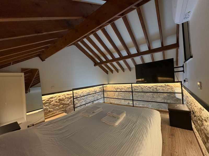 Sente loft suite: https://www.bazaraki.com/adv/5794452_sente-loft-suite (www.bazaraki.com)