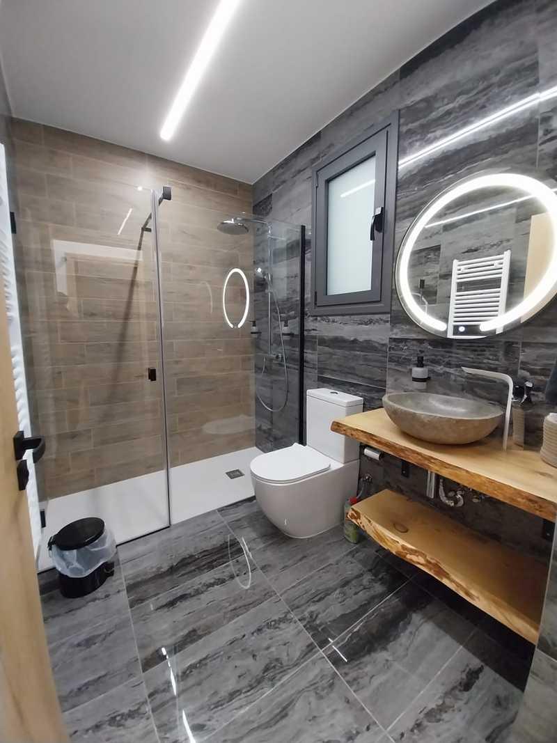 3-bedroom apartment to rent: https://www.bazaraki.com/adv/5798617_3-bedroom-apartment-to-rent (www.bazaraki.com)