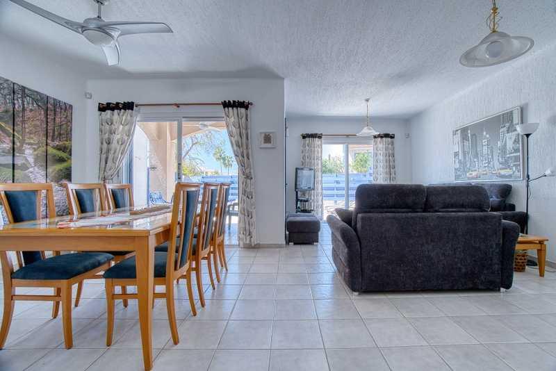 3-bedroom detached house for sale: https://www.bazaraki.com/adv/5788004_3-bedroom-detached-house-for-sale (www.bazaraki.com)