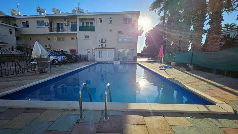 3 Bedrooms House For Sale: https://www.facebook.com/marketplace/item/3909152335963931 (www.facebook.com)