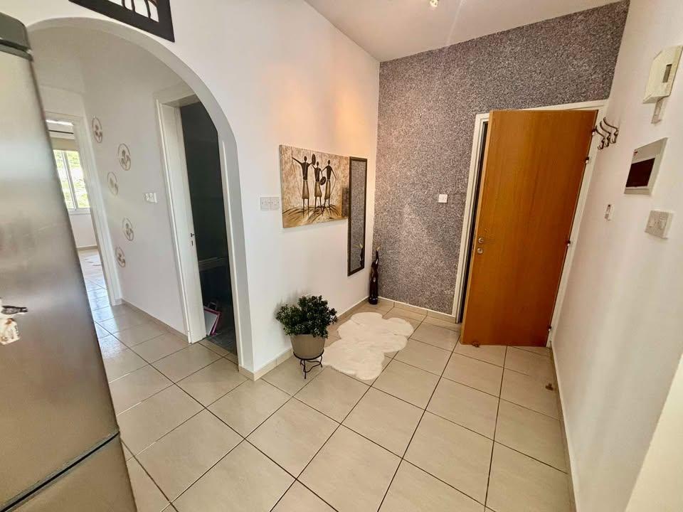 2 beds 2 baths Flat/apartment: https://www.facebook.com/marketplace/item/1377221256656155 (www.facebook.com)