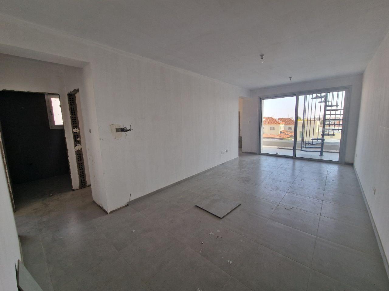 New 2-bedroom penthouse in Larnaca № 153918: https://dom.com.cy/en/catalog/sale/153918/ (dom.com.cy)