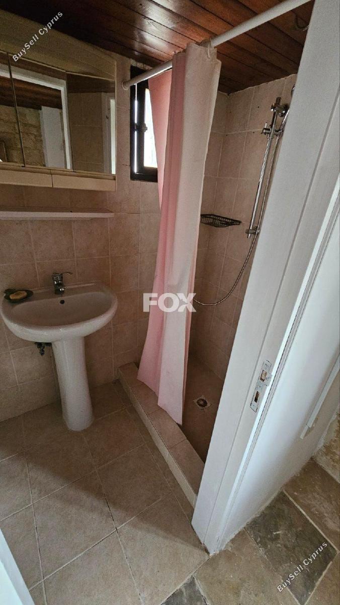 4 Bedroom Detached house to rent in Lasa, Paphos: https://www.buysellcyprus.com/property-for-rent/paphos/lasa/4-bed-detached-house-to-rent-lasa-paphos-1800816.html (www.buysellcyprus.com)