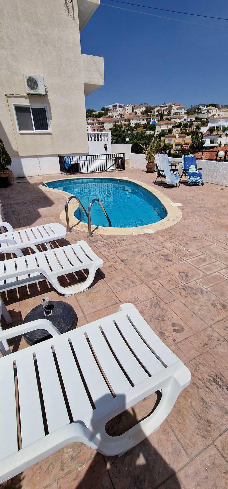 3-bedroom maisonette to rent: https://www.bazaraki.com/adv/5797411_3-bedroom-maisonette-to-rent (www.bazaraki.com)