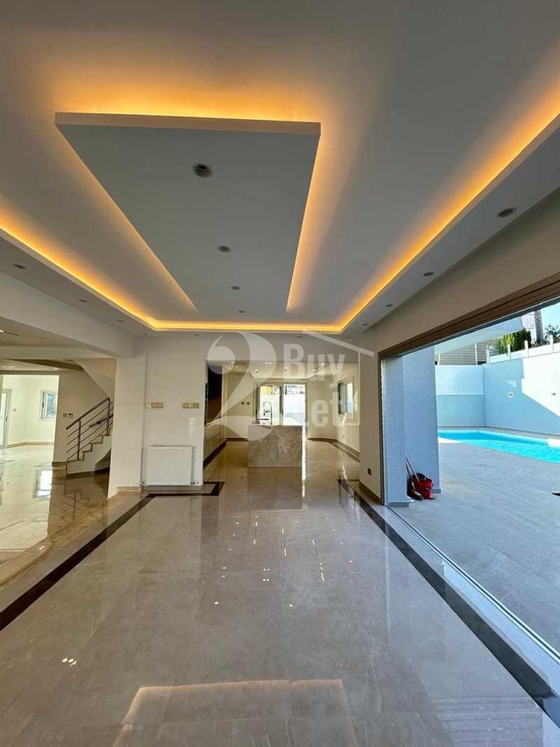 5-bedroom villa for sale: https://www.bazaraki.com/adv/5791125_5-bedroom-villa-for-sale (www.bazaraki.com)