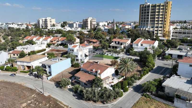 3-bedroom villa for sale: https://www.bazaraki.com/adv/5791317_3-bedroom-villa-for-sale (www.bazaraki.com)