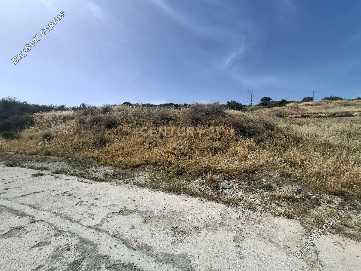 2,542 SQM Agricultural Plot for sale in Vouni, Limassol: https://www.buysellcyprus.com/property-for-sale/limassol/vouni/plot-for-sale-vouni-limassol-1800497.html (www.buysellcyprus.com)
