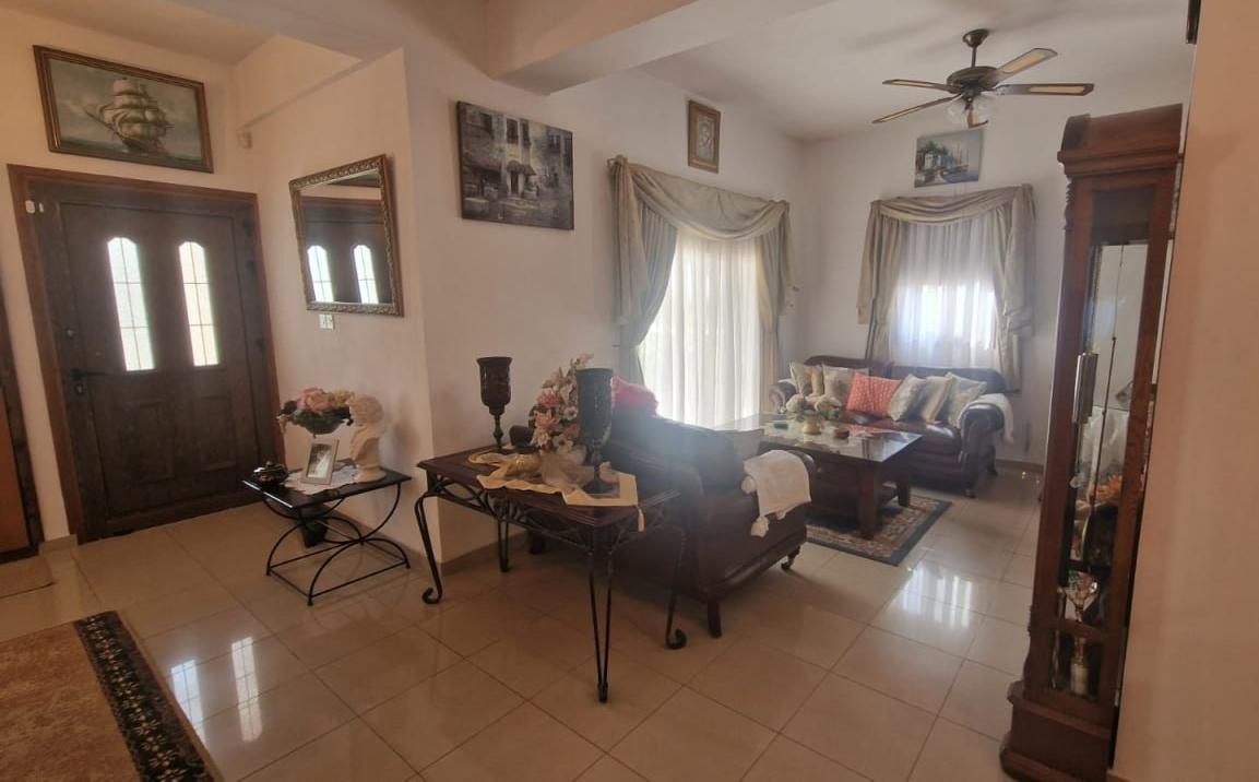 3-bedroom house in Larnaca № 153088: https://dom.com.cy/en/catalog/sale/153088/ (dom.com.cy)
