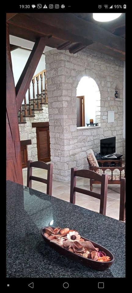 2 House For Sale or Rent: https://www.facebook.com/marketplace/item/682458881202454 (www.facebook.com)