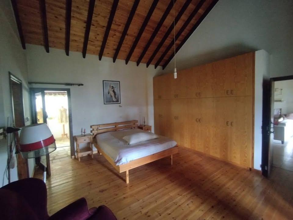 HOUSE LANIA: https://www.facebook.com/marketplace/item/1368122424239803 (www.facebook.com)