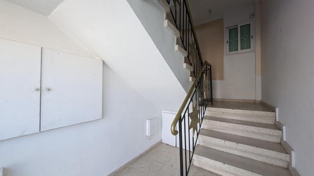 Residential Building 362 SQM For Sale: https://www.zyprus.com/property/39148/9-bedrooms-building-residential-building-in-kaimakli-nicosia (www.zyprus.com)