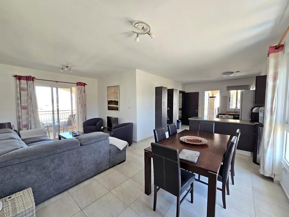 2 Beds 2 Baths Apartment/condo: https://www.facebook.com/marketplace/item/1320141852390869 (www.facebook.com)
