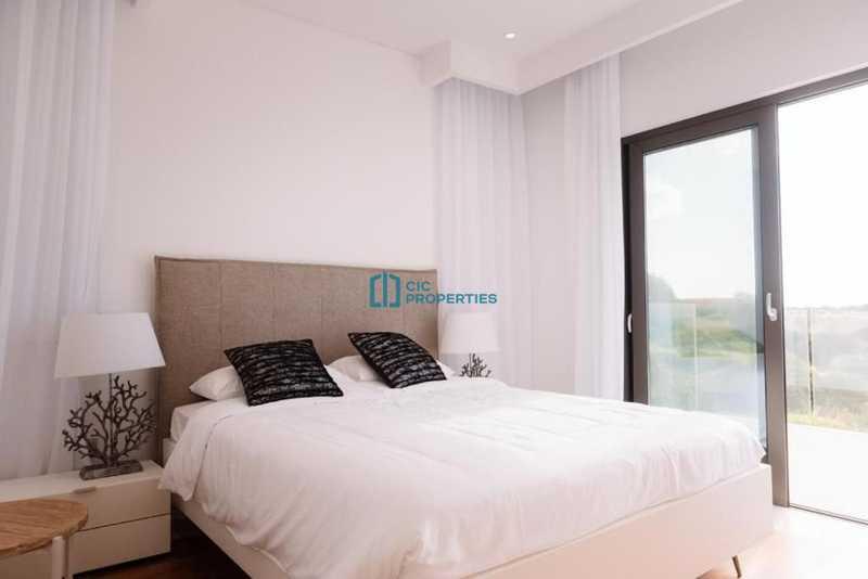 4-bedroom villa for sale: https://www.bazaraki.com/adv/5790827_4-bedroom-villa-for-sale (www.bazaraki.com)