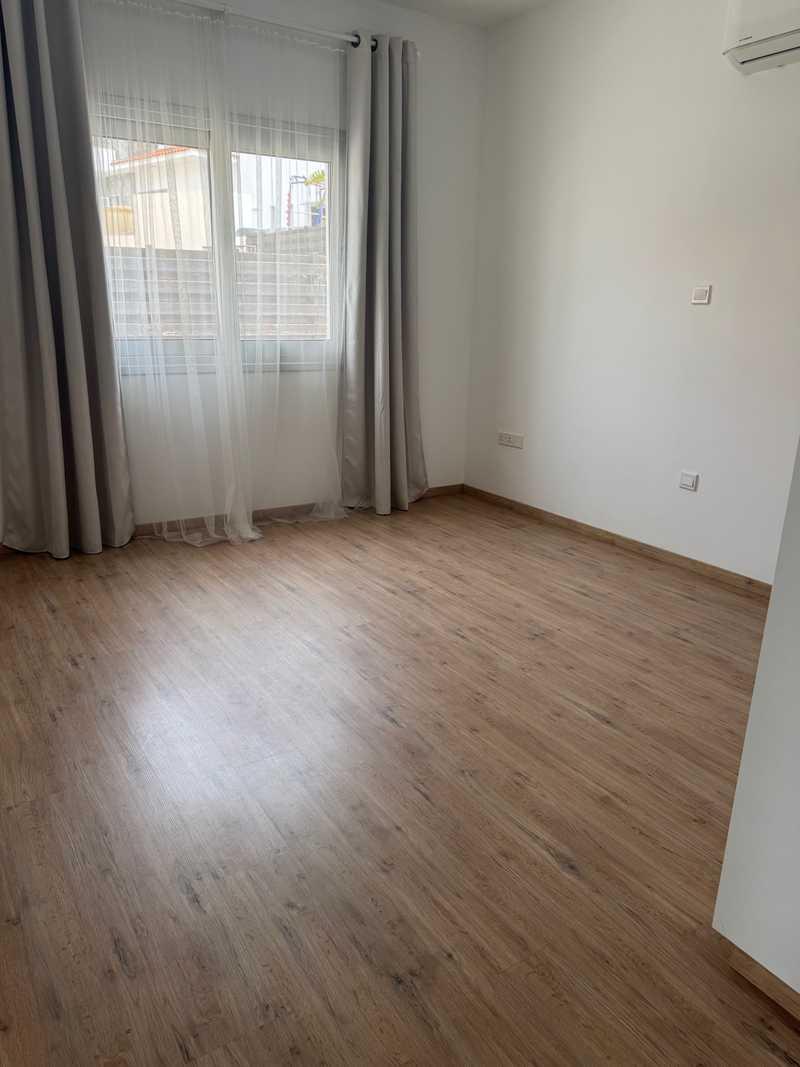 2-bedroom apartment to rent: https://www.bazaraki.com/adv/5792453_2-bedroom-apartment-to-rent (www.bazaraki.com)
