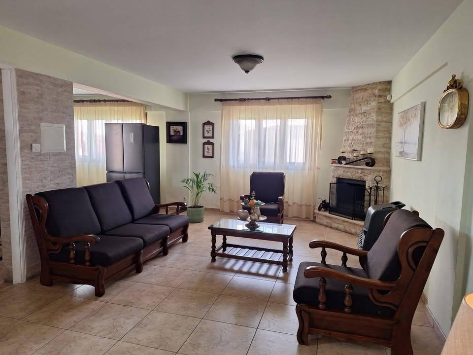 Stunning villa in Oroklini in Prime Cul‑de‑Sac Location 2 mins from the beach: https://www.facebook.com/marketplace/item/693956403015567 (www.facebook.com)