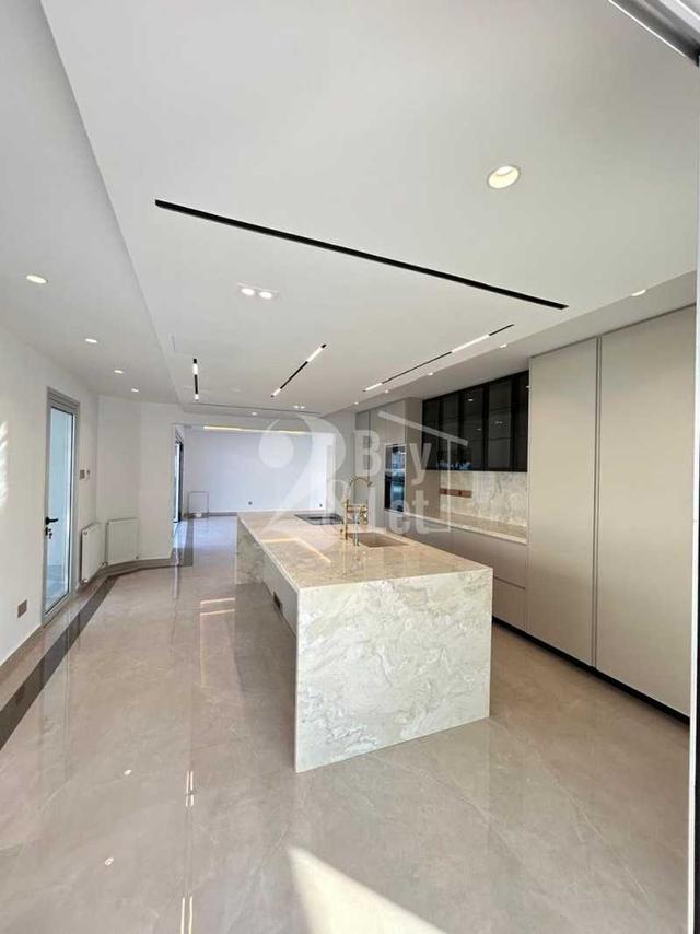 5-bedroom villa for sale: https://www.bazaraki.com/adv/5791125_5-bedroom-villa-for-sale (www.bazaraki.com)