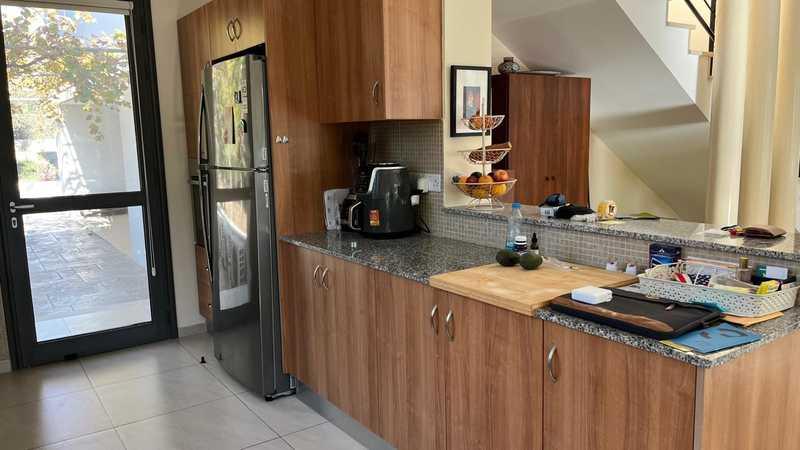 3-bedroom villa to rent: https://www.bazaraki.com/adv/5792476_3-bedroom-villa-to-rent (www.bazaraki.com)