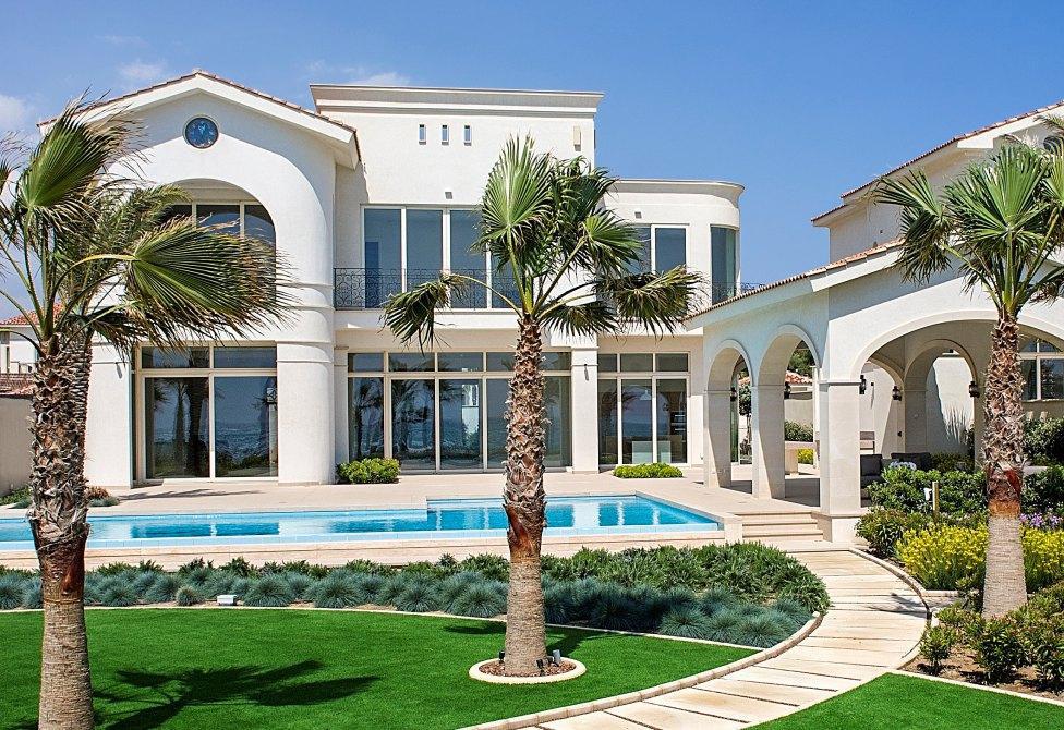 New 6-bedroom villa in Larnaca № 153391: https://dom.com.cy/en/catalog/sale/153391/ (dom.com.cy)