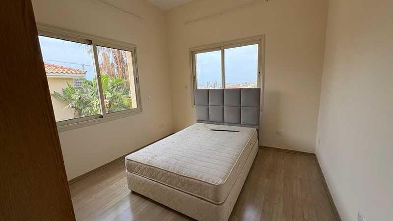 4-bedroom villa to rent: https://www.bazaraki.com/adv/5798506_4-bedroom-villa-to-rent (www.bazaraki.com)