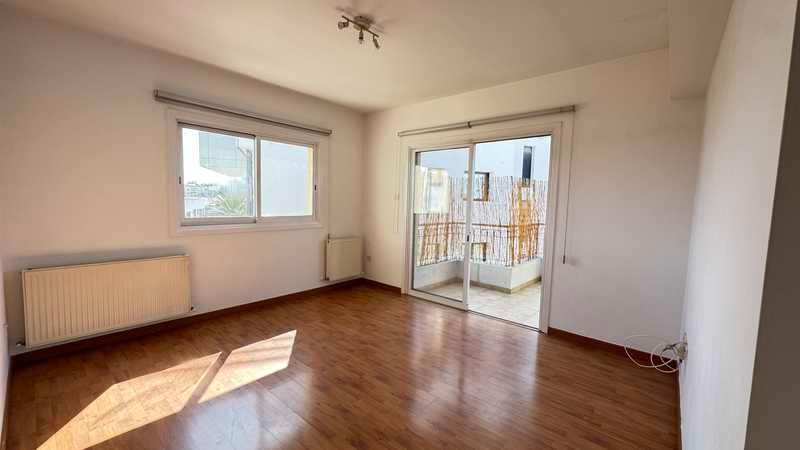 2-bedroom penthouse to rent: https://www.bazaraki.com/adv/5789335_2-bedroom-penthouse-to-rent (www.bazaraki.com)