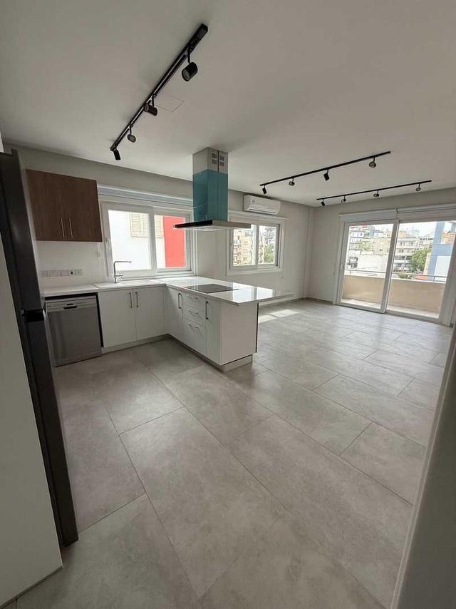 3-bedroom apartment to rent: https://www.bazaraki.com/adv/5798680_3-bedroom-apartment-to-rent (www.bazaraki.com)