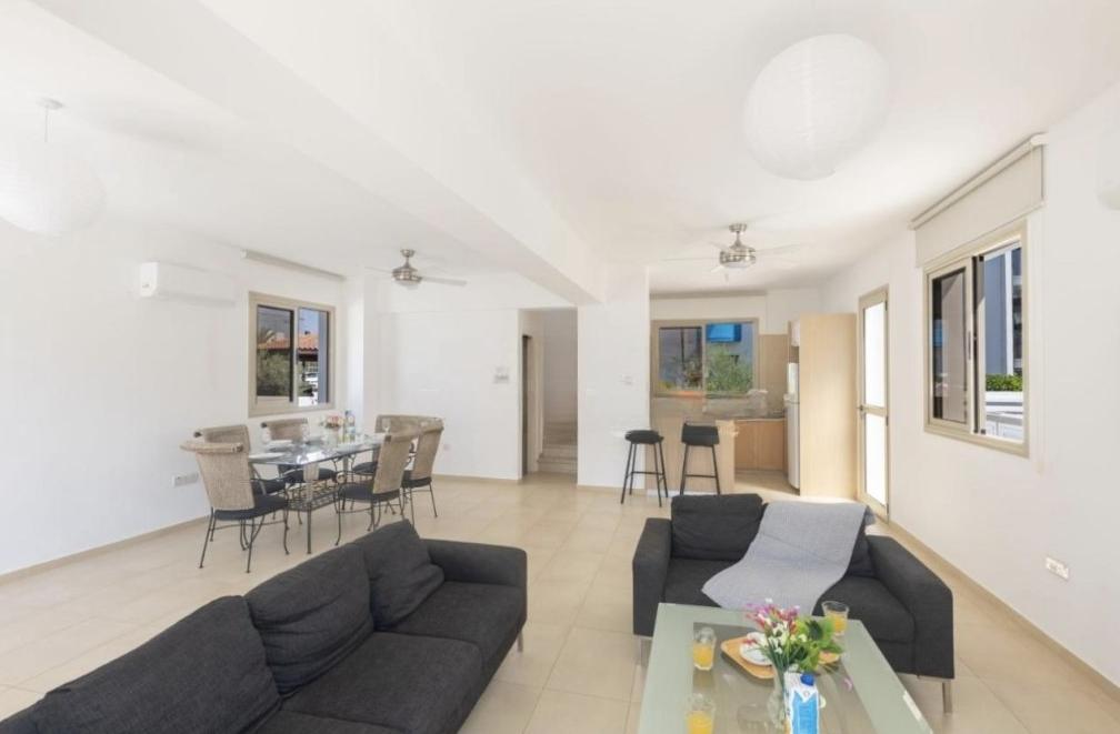 3-bedroom house in Famagusta №153794: https://dom.com.cy/en/catalog/rent/153794/ (dom.com.cy)