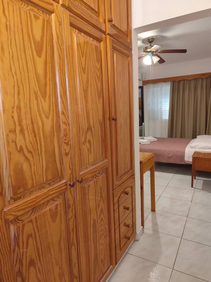 Studio apartment: https://www.facebook.com/marketplace/item/2101419567034810 (www.facebook.com)