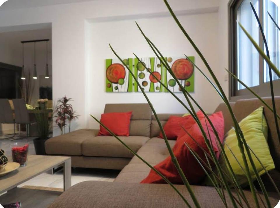 3 bedroom villa - holiday accommodation / daily rate €380: https://www.facebook.com/marketplace/item/990462763302057 (www.facebook.com)