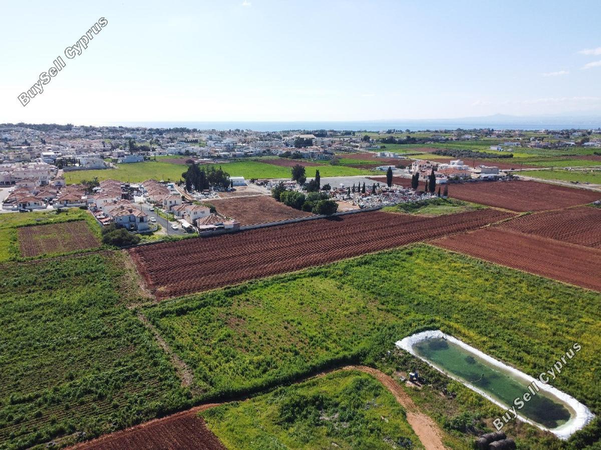 2,471 SQM Land for sale in Xylofagou, Larnaca: https://www.buysellcyprus.com/property-for-sale/larnaca/xylofagou/land-for-sale-xylofagou-larnaca-1795282.html (www.buysellcyprus.com)