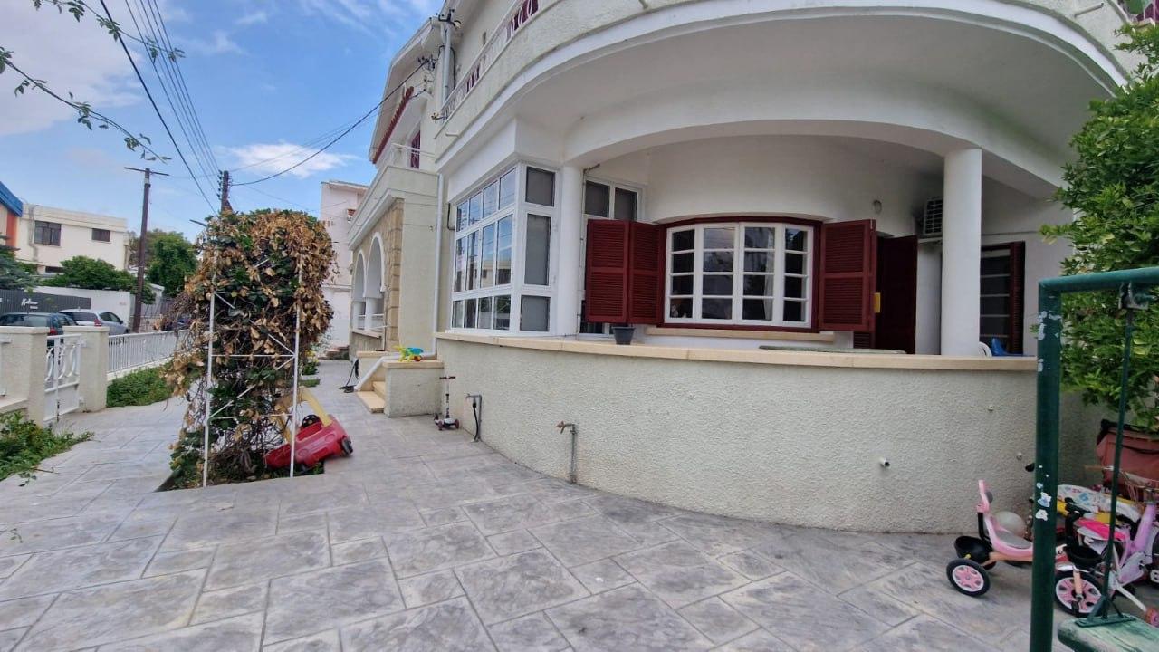 3-bedroom house in Larnaca №153302: https://dom.com.cy/en/catalog/rent/153302/ (dom.com.cy)