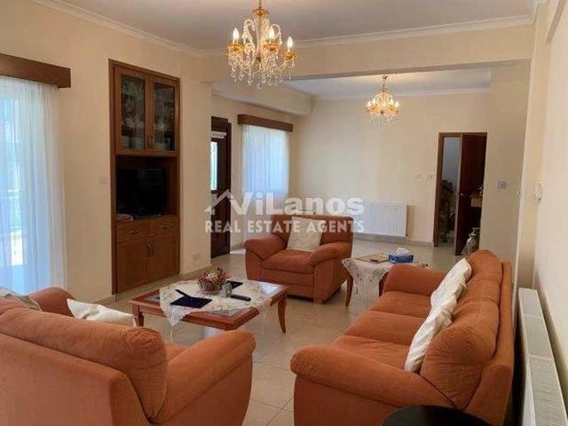 4-bedroom detached house for sale: https://www.bazaraki.com/adv/5796635_4-bedroom-detached-house-for-sale (www.bazaraki.com)