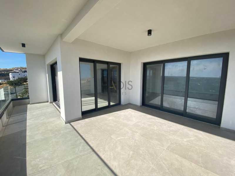 3-bedroom apartment to rent: https://www.bazaraki.com/adv/5786333_3-bedroom-apartment-to-rent (www.bazaraki.com)
