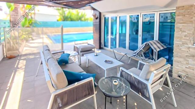 5 Bedroom Detached house for sale in Livadia Larnacas, Larnaca: https://www.buysellcyprus.com/property-for-sale/larnaca/livadia-larnacas/5-bed-detached-house-for-sale-livadia-larnacas-larnaca-1795539.html (www.buysellcyprus.com)