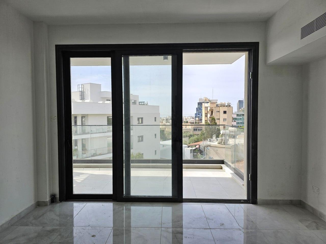 New 2-bedroom penthouse in Limassol №153690: https://dom.com.cy/en/catalog/rent/153690/ (dom.com.cy)