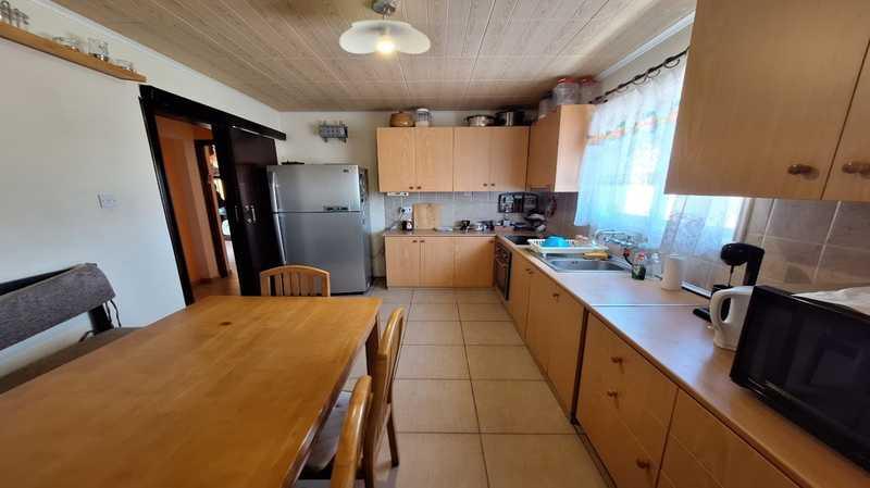 3-bedroom apartment for sale: https://www.bazaraki.com/adv/5797179_3-bedroom-apartment-for-sale (www.bazaraki.com)