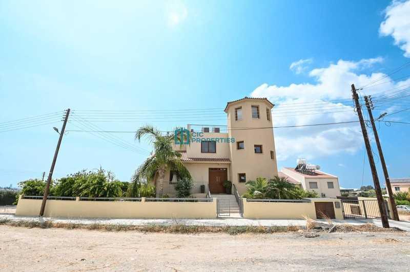 5-bedroom detached house for sale: https://www.bazaraki.com/adv/5788722_5-bedroom-detached-house-for-sale (www.bazaraki.com)