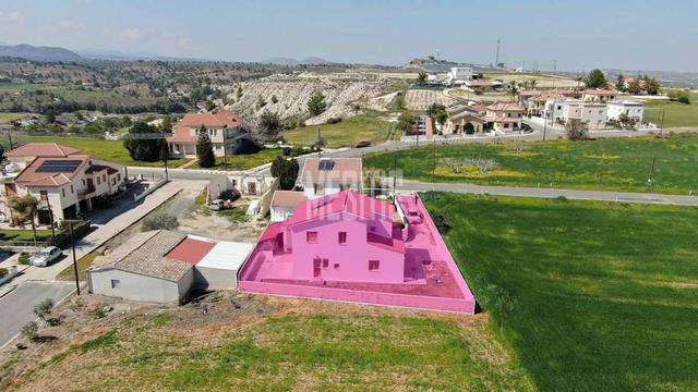 House/Villa For Sale, Lefkosia, Kampia: https://incyprusproperty.com/property/mesitis/house-villa-for-sale-lefkosia-kampia-2/ (incyprusproperty.com)