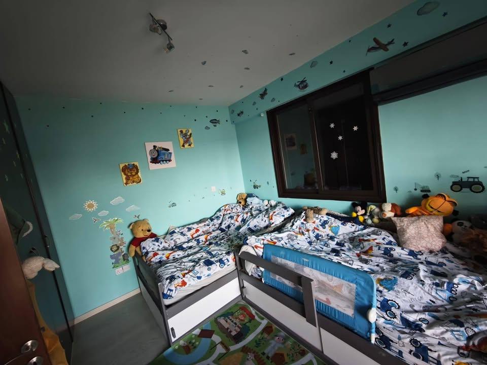 3 Bedroom Penthouse: https://www.facebook.com/marketplace/item/9767873843293947 (www.facebook.com)