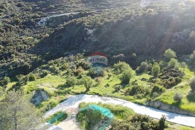 Residential land 14717 m²: https://www.bazaraki.com/adv/5768162_residential-land-14717-m2 (www.bazaraki.com)