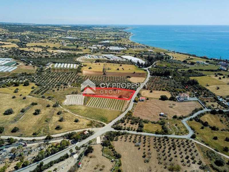 Residential land 3679 m²: https://www.bazaraki.com/adv/5797761_residential-land-3679-m2 (www.bazaraki.com)
