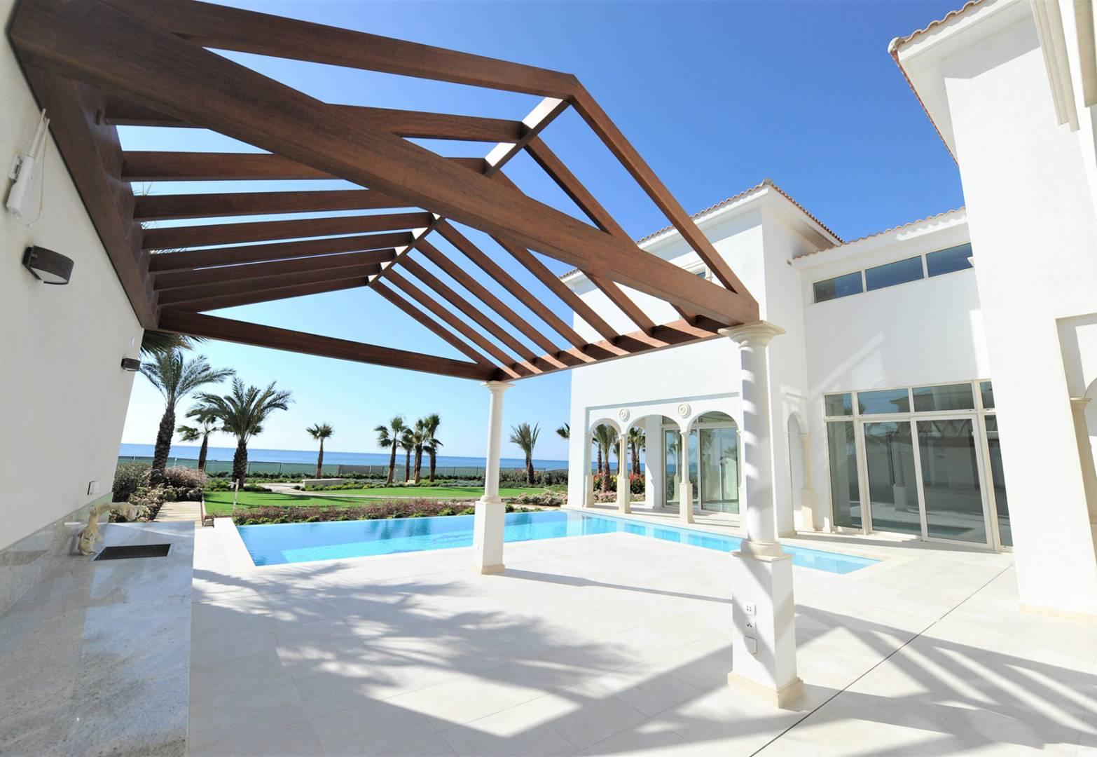 New 5-bedroom villa in Larnaca № 153380: https://dom.com.cy/en/catalog/sale/153380/ (dom.com.cy)