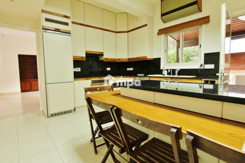 4-bedroom detached house to rent: https://www.bazaraki.com/adv/5786750_4-bedroom-detached-house-to-rent (www.bazaraki.com)