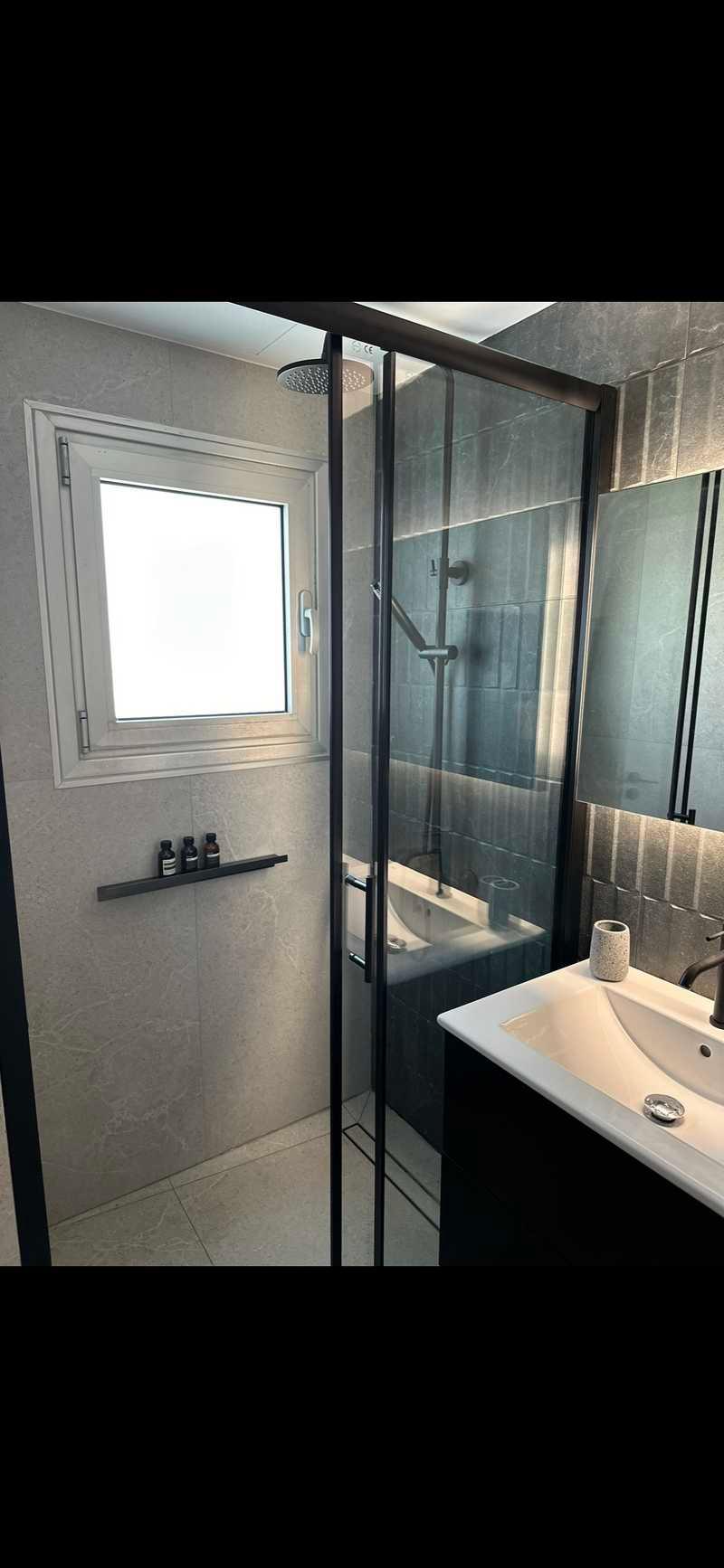 1-bedroom apartment to rent: https://www.bazaraki.com/adv/5763209_1-bedroom-apartment-to-rent (www.bazaraki.com)
