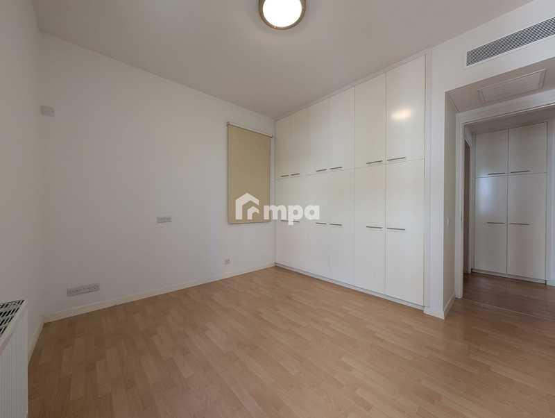 4-bedroom apartment to rent: https://www.bazaraki.com/adv/5787085_4-bedroom-apartment-to-rent (www.bazaraki.com)