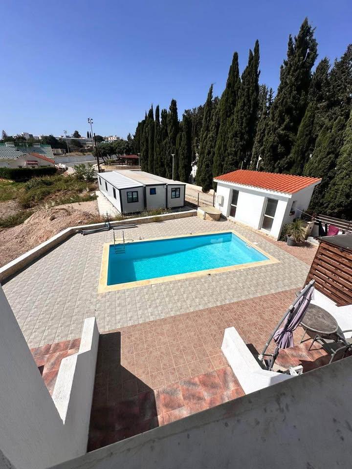 Maisonette For Rent🏡: https://www.facebook.com/marketplace/item/1376988510277230 (www.facebook.com)