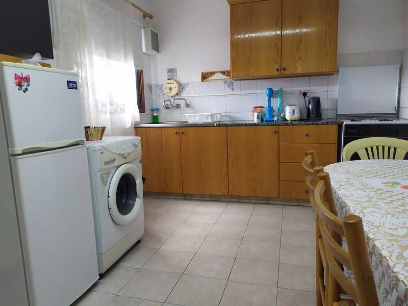 2-bedroom semi-detached to rent: https://www.bazaraki.com/adv/5786635_2-bedroom-semi-detached-to-rent (www.bazaraki.com)
